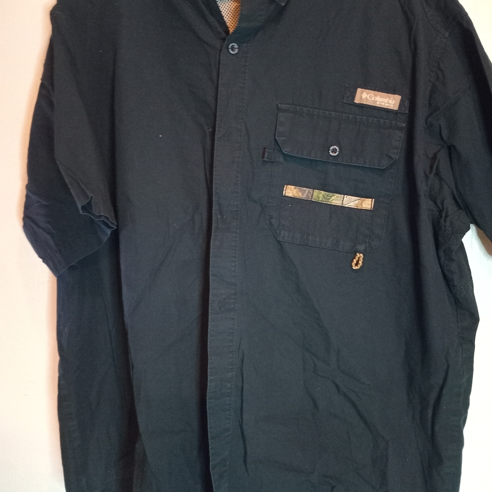 Size2xl mens Columbia button down shirt
